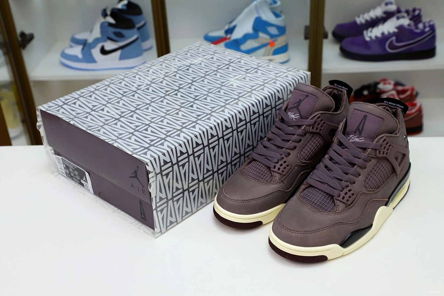 AIR 4 AM JORDAN 1102